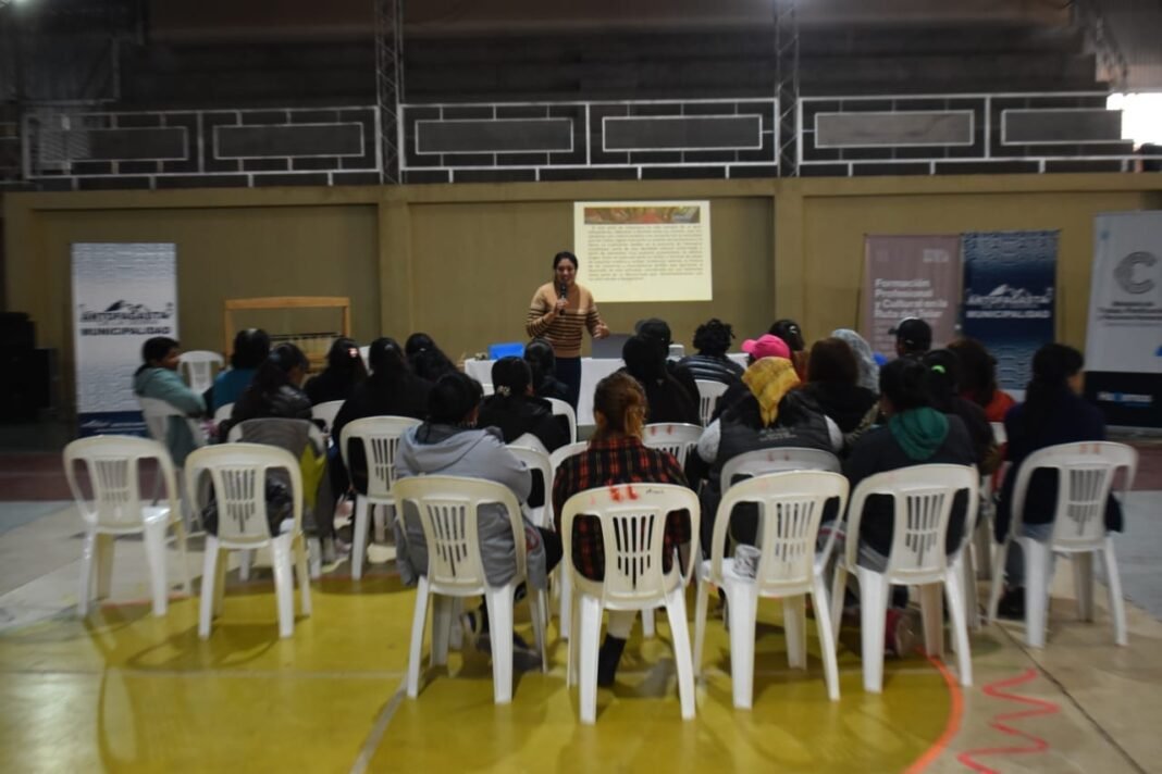 Encuentro de la Diplomatura en Tejido en Telar