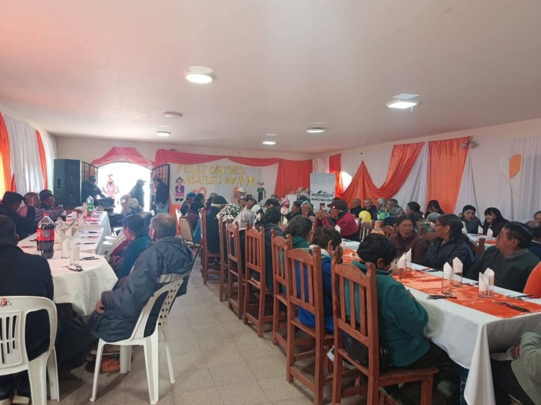 Antofagasta de la Sierra celebró a sus adultos mayores